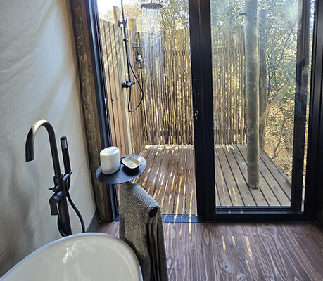 Interior---Tumbeta-Family-Lodge--Outdoor-Showers A shared space for you and your loved one's at Tumbeta Family Lodge.